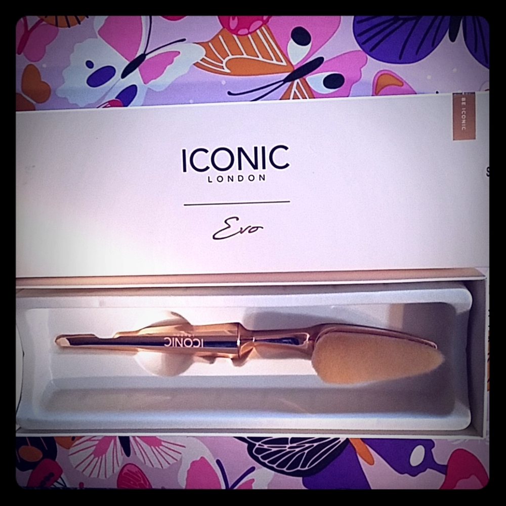 Iconic London Evo Rose Gold Sculpting Brush